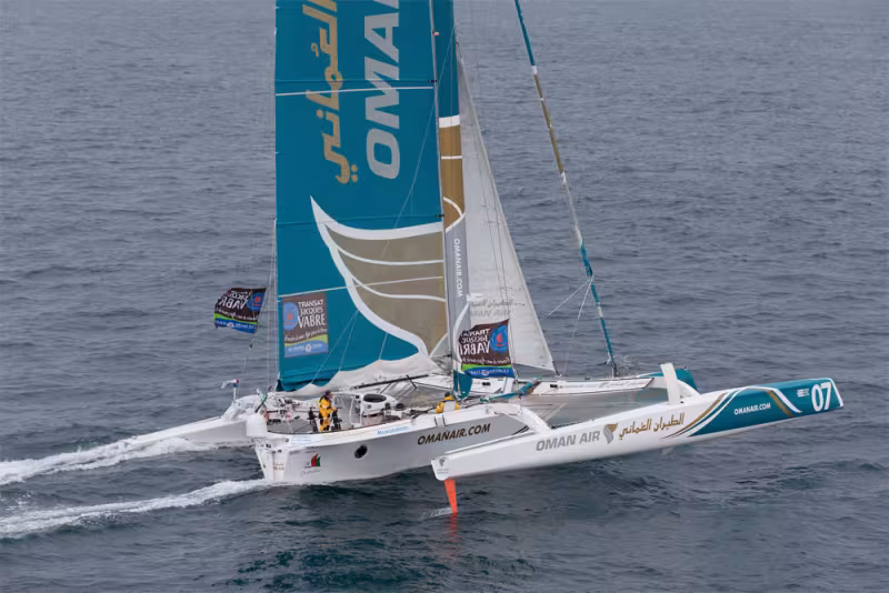 Oman Air, le trimaran en route sur la Tansat Jacques vabre