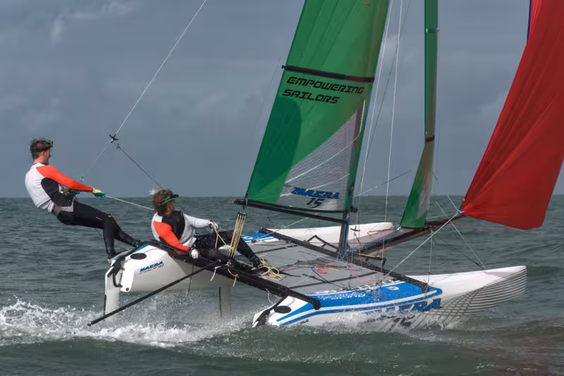 Un nouveau support pour les jeunes adeptes du catamaran