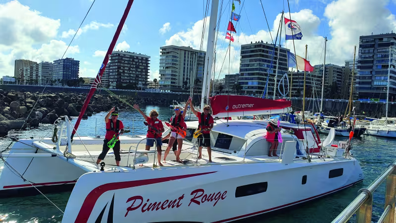 Un équipage de 7 personnes bien motivées, un catamaran bien préparé : en avant pour une troisième traversée de l’Atlantique !