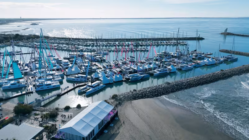 L’International Multihull Show ouvrira ses portes à l’ouest du port de La Grande-Motte – entre plage et infrastructures techniques – du 23 au 27 avril.